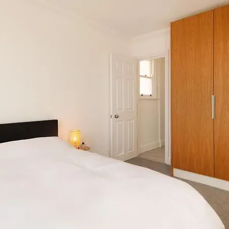 Newly Renovated Central Modern Apartment Brighton Exterior photo